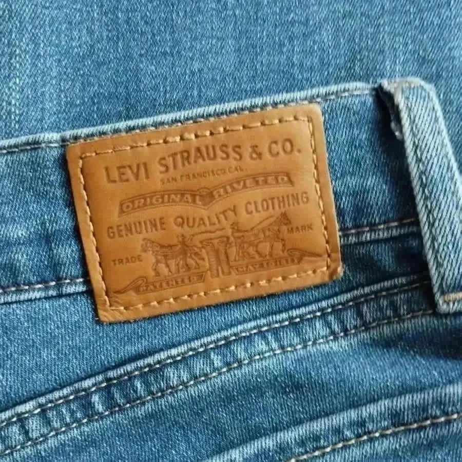 Levi's premium 710 skinny crop taille haute medium, stretch bleu – photo 14